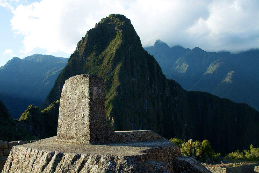ilustrasi Intihuatana Machu Picchu (wikimedia.org/McKay Savage)