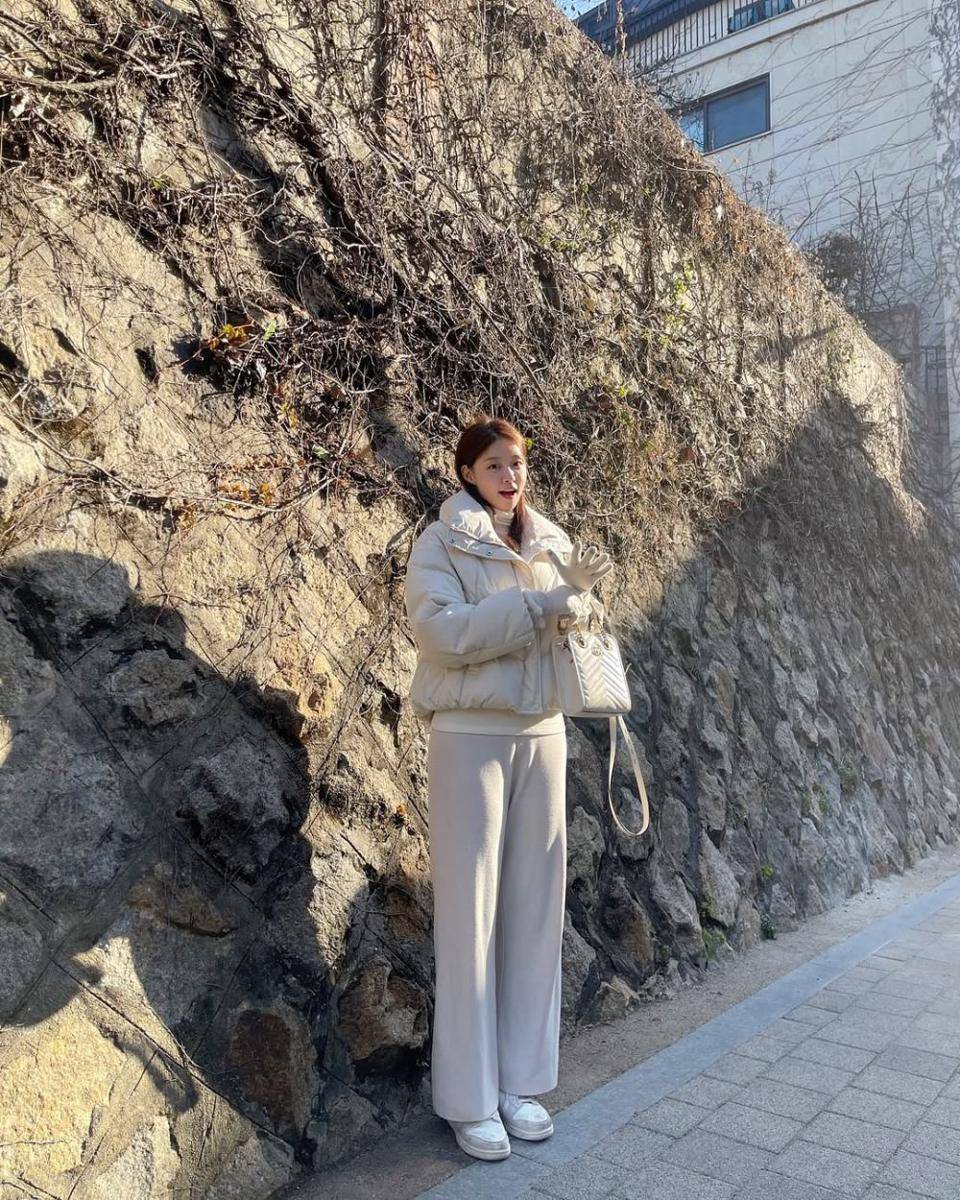 casual outfit ala Chung You Jin Single’s Inferno (instagram.com/youjini1225)