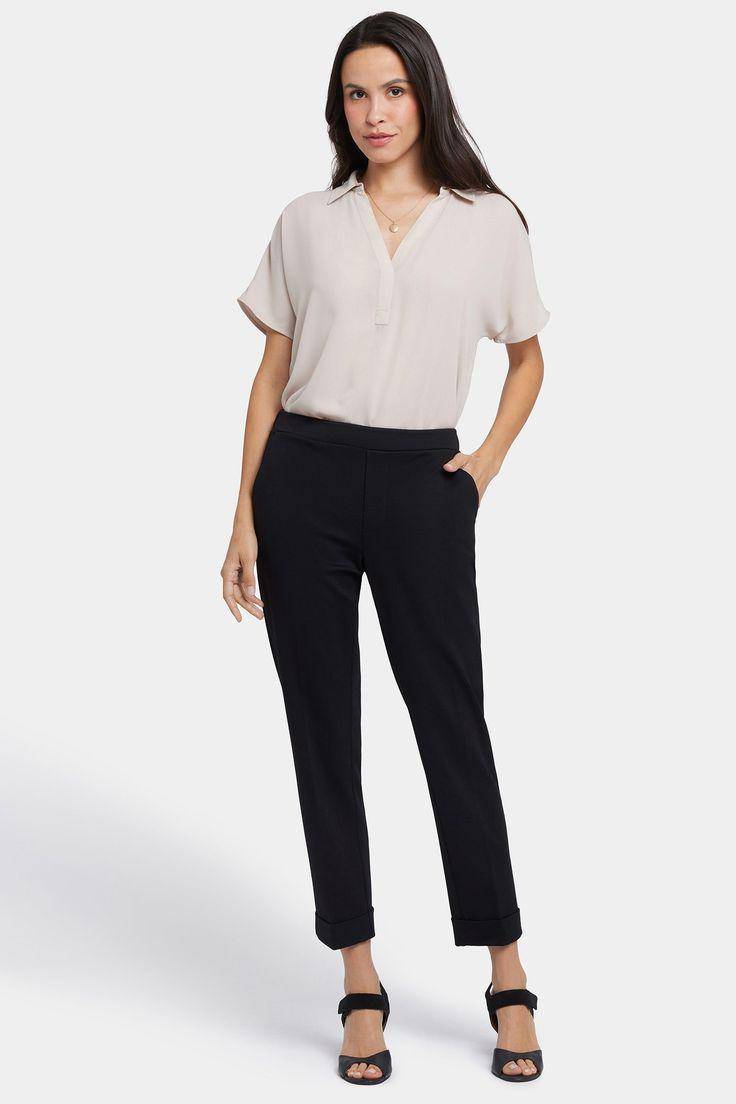 Ilustrasi pull on pants. (pinterest.com/NYDJ)