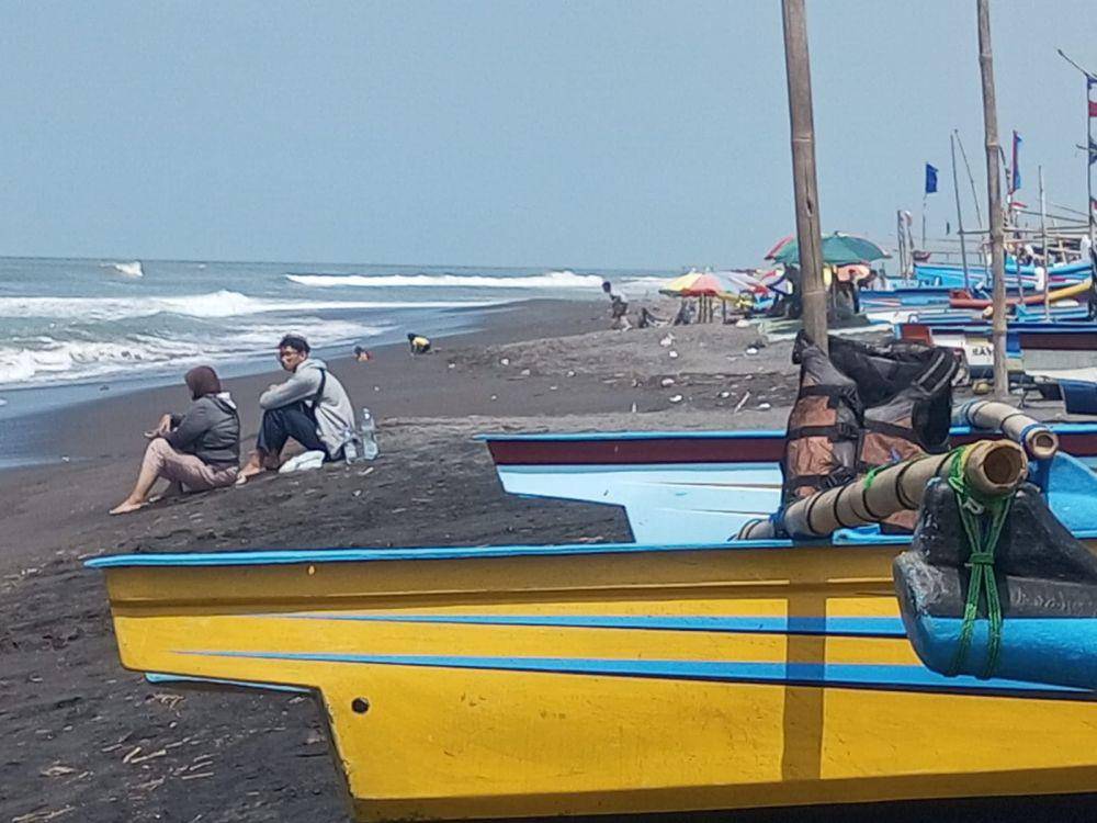 Objek wisata Pantai Depok Bantul yang sepi saat bulan Ramadan.(IDN Times/Daruwaskita)
