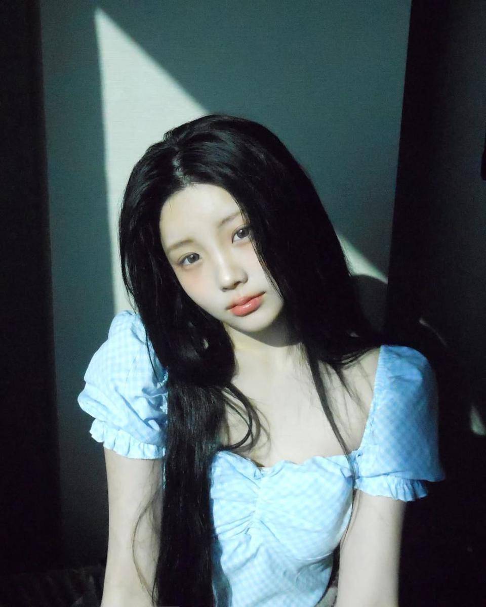 Wonhee ILLIT (instagram.com/illit_official)