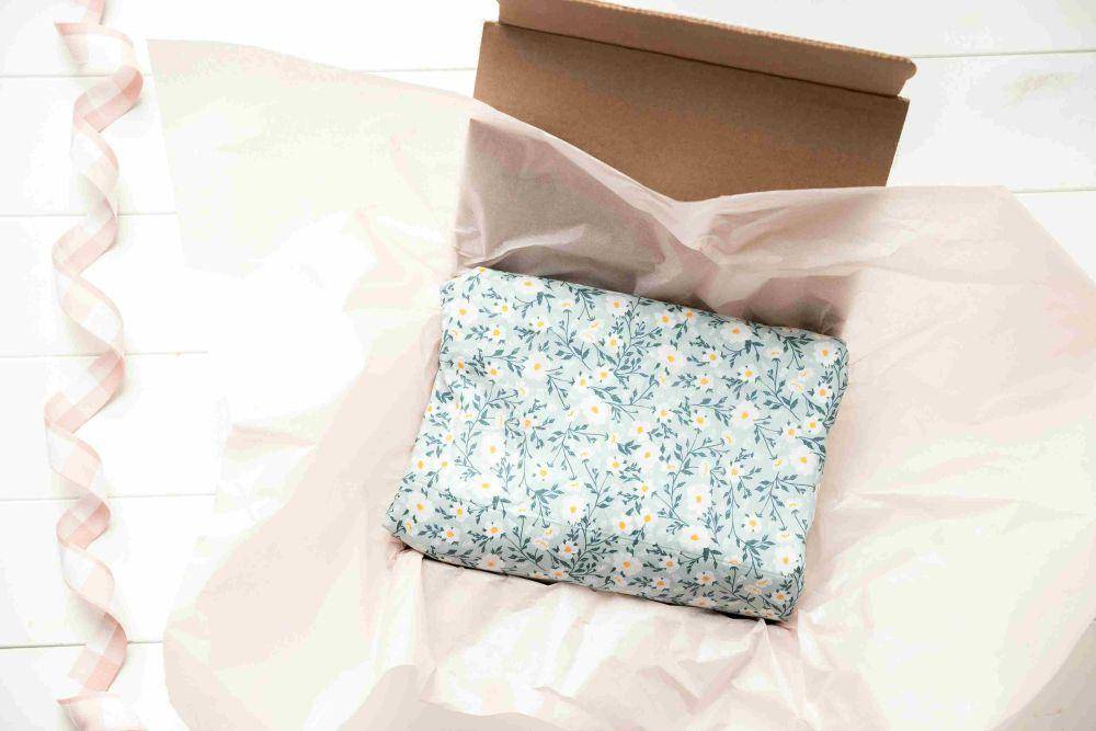 ilustrasi packing yang baik (unsplash.com/Katie Goertzen)