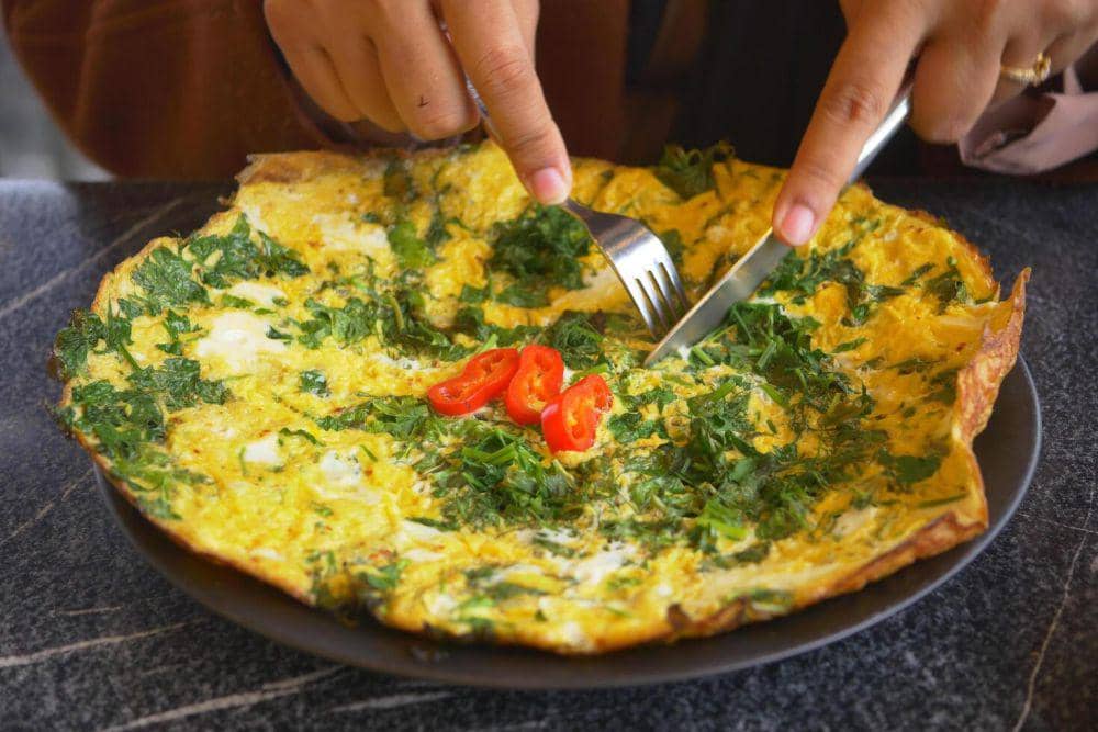 Potret omelet bayam keju 