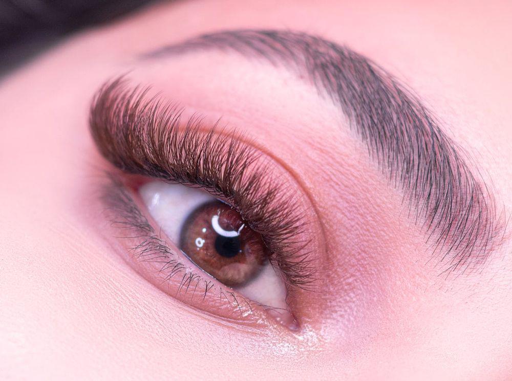 7 Risiko Pemakaian Eyelash Extension pada Mata