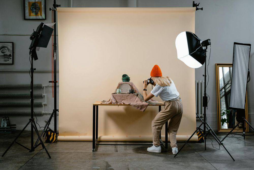 Ilustrasi memotret barang (pexels.com/MART PRODUCTION)
