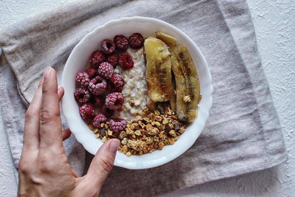 Apa yang Sebaiknya Ditambahkan ke Oatmeal agar Mengenyangkan?