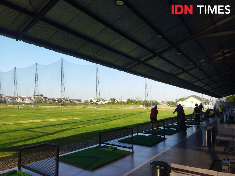 The Green Center Golf Driving Range Dibuka, Ini Fasilitasnya