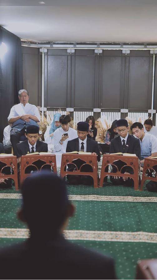 Vidi Aldiano khataman Alquran (Instagram.com/vidialdiano)
