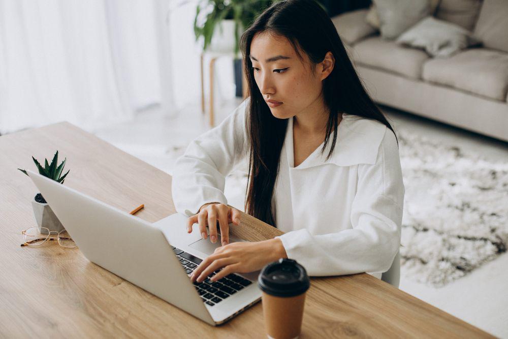 5 Laptop Rp8 Jutaan Terbaik untuk Multitasking hingga Desain