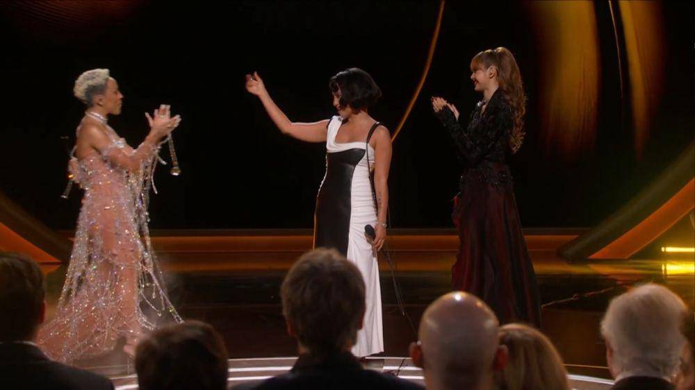 screenshots Lisa BLACKPINK di Oscars 2025 (dok. Disney+ Hotstar/Academy Awards)