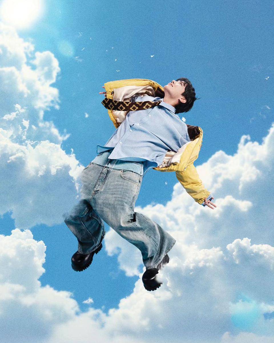 J-Hope BTS untuk Sweet Dreams (instagram.com/bts.bighitofficial)