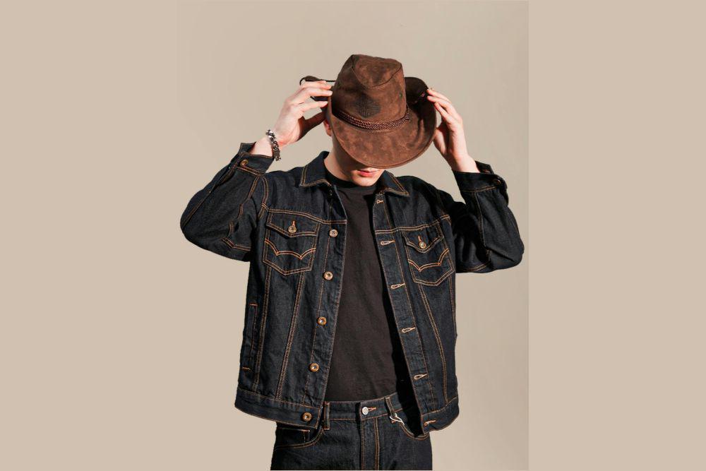 4 Tips Tampil Memukau dengan Denim on Denim Style