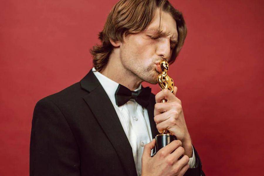 ilustrasi menang Oscar (pexels.com/RDNE Stock Project)