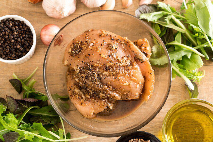 5 Bumbu Marinasi Ayam Simple, Stok Lauk Sahur Biar Makin Sat Set