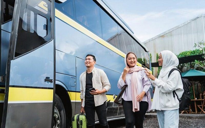 6 Cara Mudah Pesan Tiket Bus Lebaran 2025 Online di Traveloka