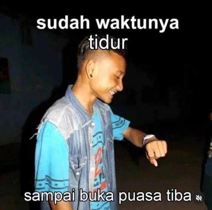 meme tidur saat puasa (instagram.com/jxrfwyre)