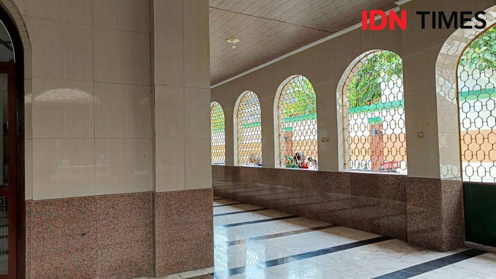 Suasana Masjid As-Said atau Masjid Arab di Makassar. (IDN Times/Asrhawi Muin)