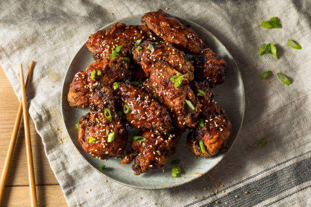 Ilustrasi ayam bumbu khas Korea. (istockphoto.com)