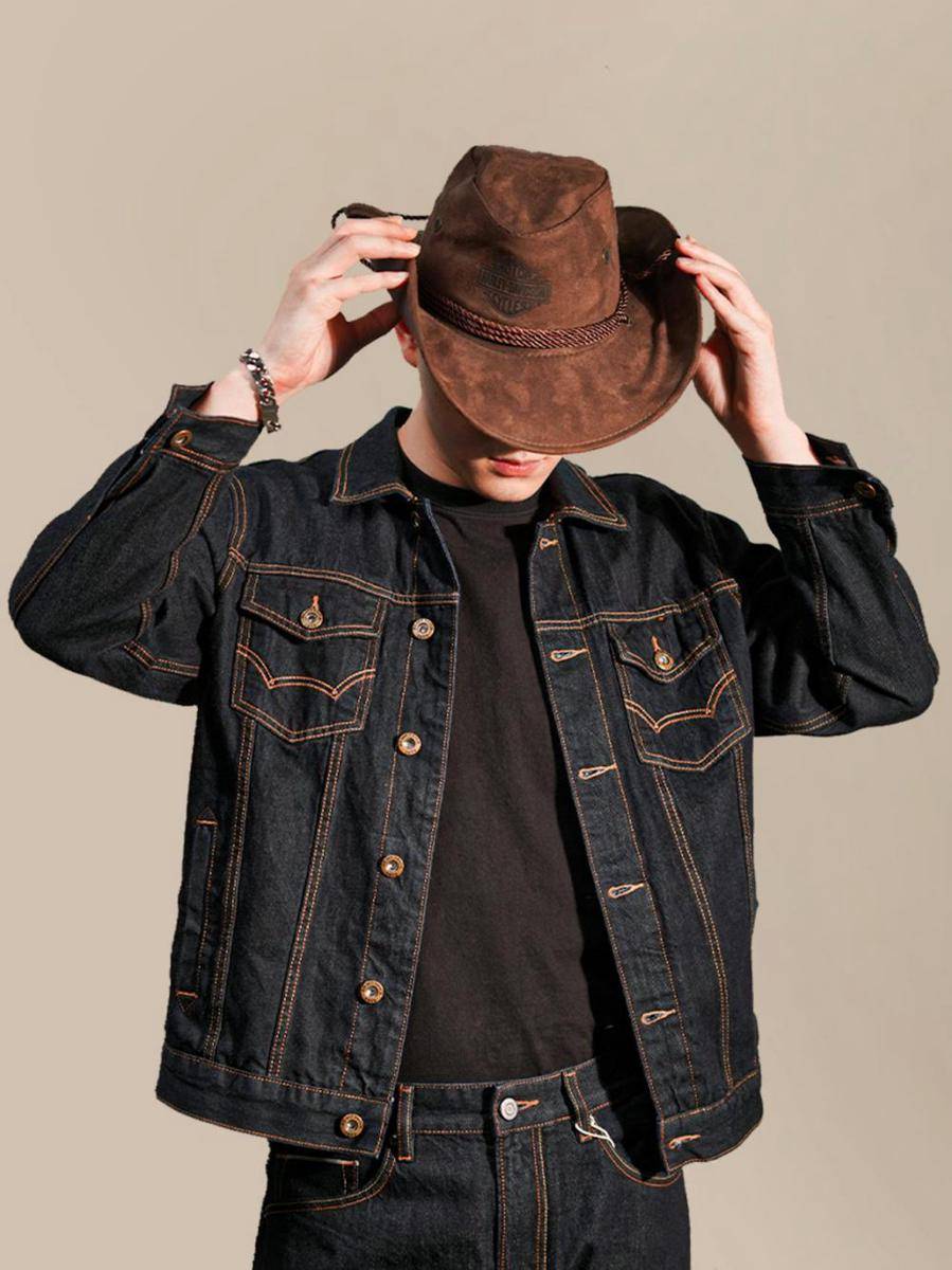 ilustrasi denim on denim style (pexels.com/Artist Linbei)