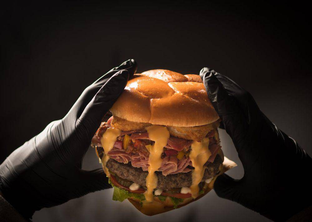 ilustrasi cheeseburger (pexels.com/Mounir Salah)