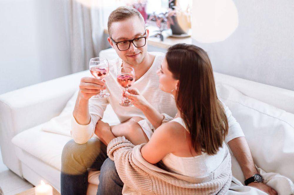 Ilustrasi pasangan romantis (pexels.com/Thirdman)