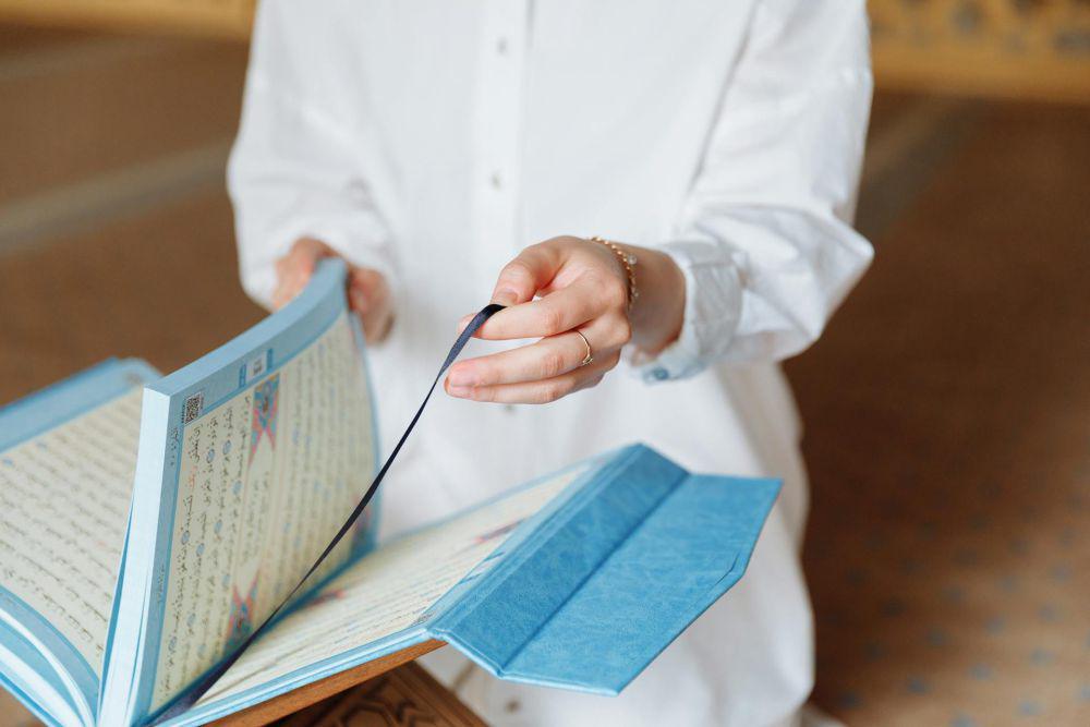 5 Cara Khatam Al-Qur'an Selama Ramadan dengan Mudah dan Konsisten