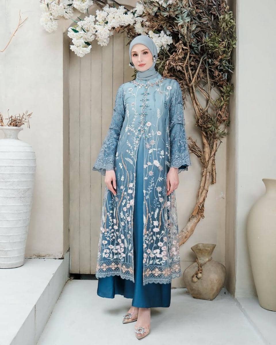 Gamis Muslim untuk Lebaran 2025 (instagram.com/ainayya.id)