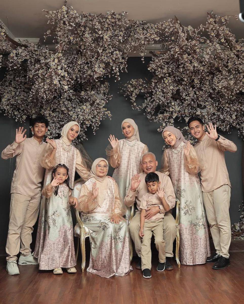 Koleksi baju muslim untuk Lebaran 2025 (instagram.com/abinaya.butik)