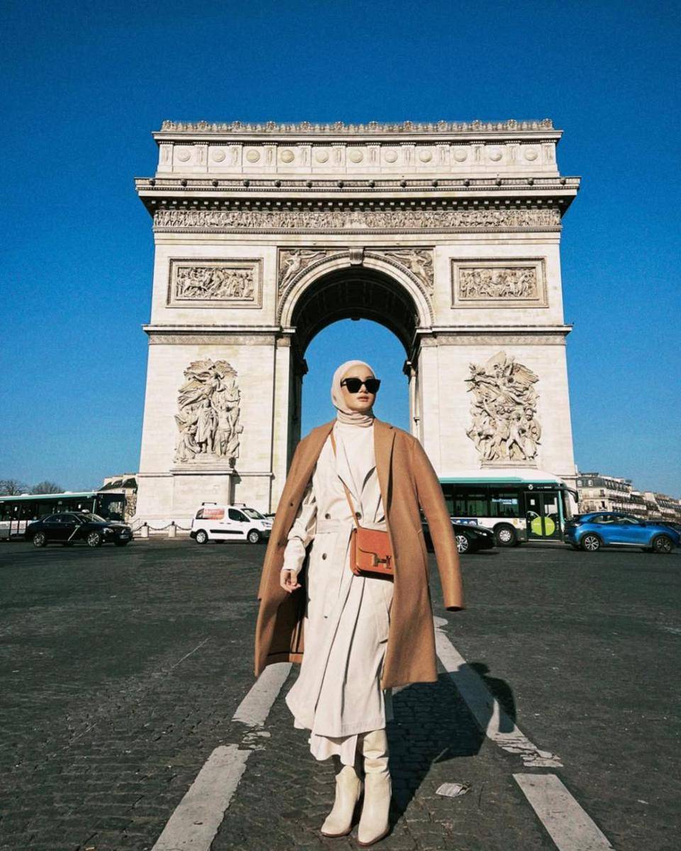 Dinda Hauw (instagram.com/ dindahw)