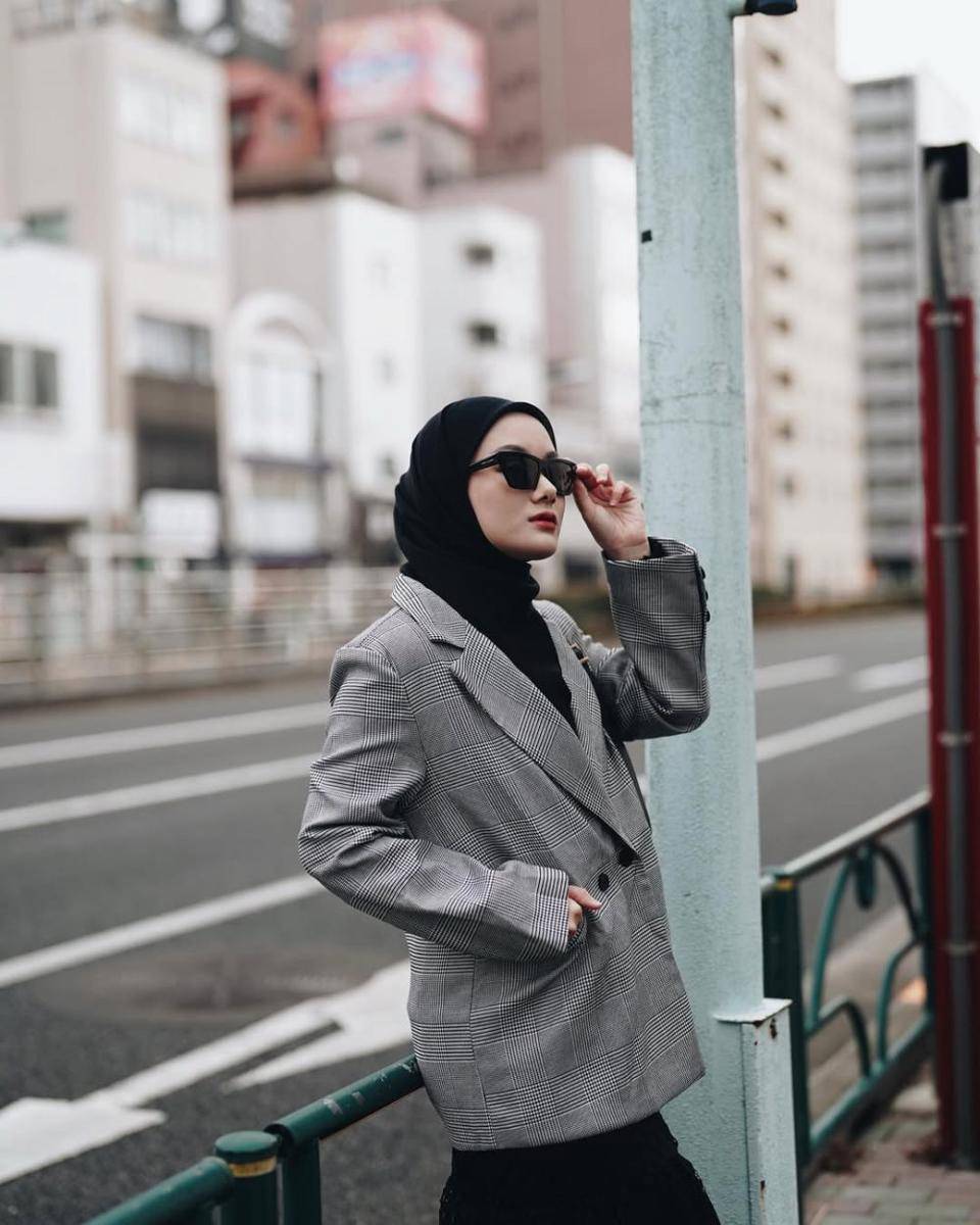 Dinda Hauw (instagram.com/ dindahw)