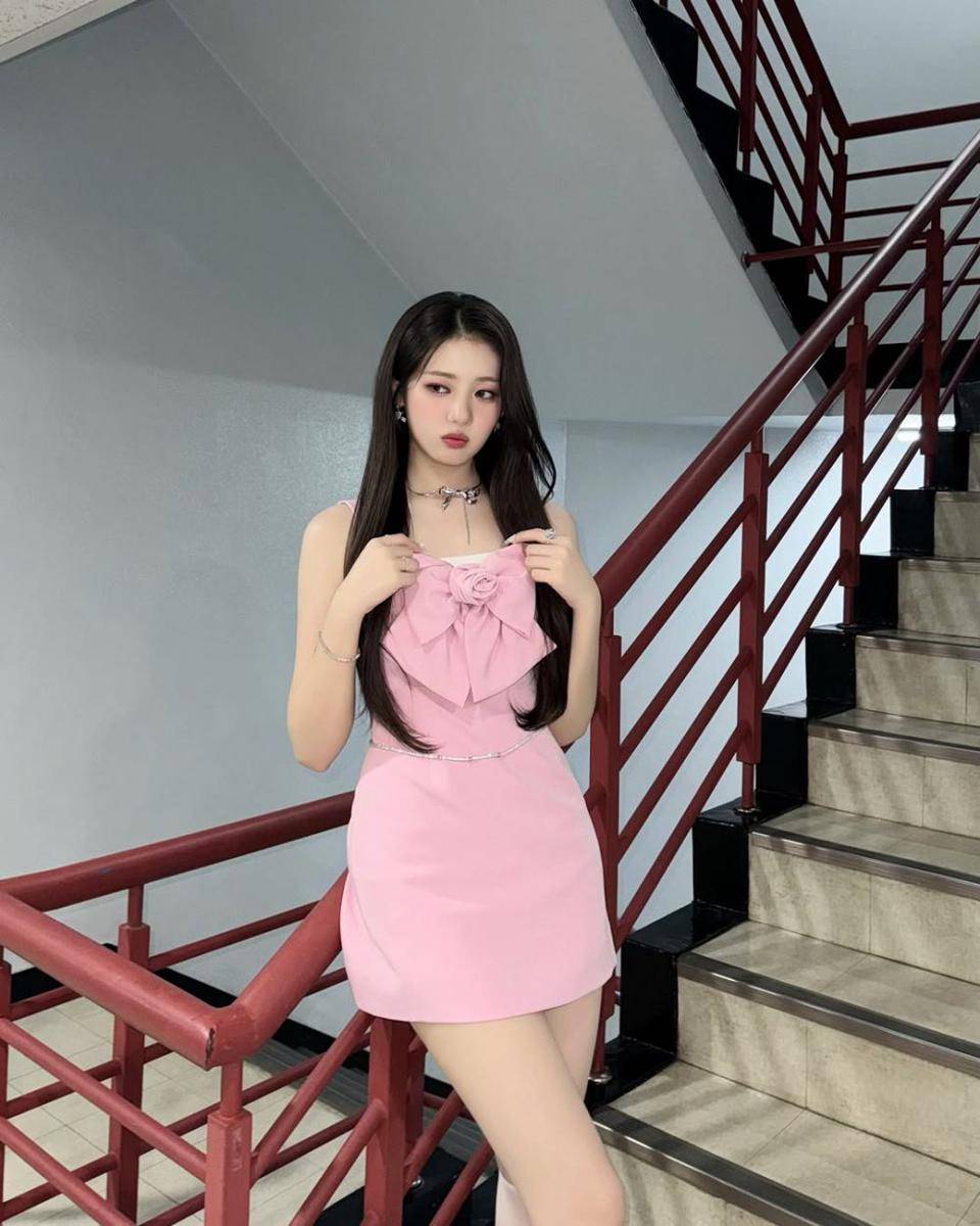 Rora BABYMONSTER (instagram.com/babymonster_ygofficial)