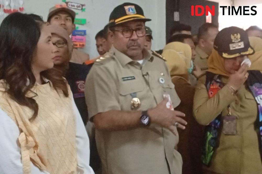 Rano Karno Kunjungi Pengungsi Banjir Sungai Ciliwung di Jaktim