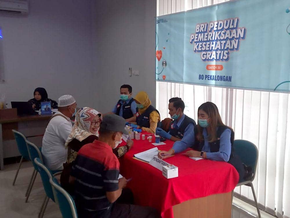 BRI Pekalongan Bantu 250 Warga Ikuti Pemeriksaan Kesehatan Gratis
