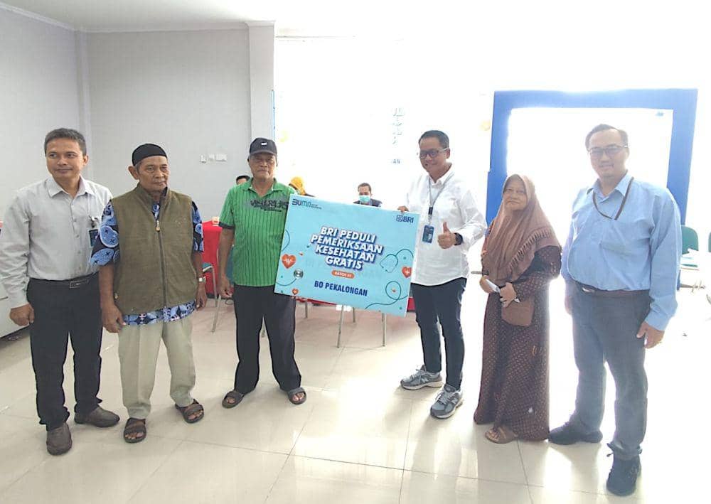 BRI Branch Office Pekalongan menyelenggarakan pemeriksaan gratis bagi masyarakat, Senin (3/3/2025). (dok. BRI)