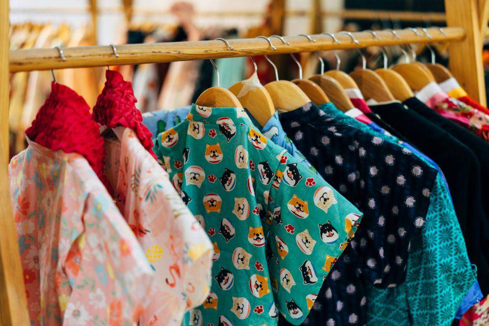 Ilustrasi baju lebaran anak motif (unsplash.com/@markuswinkler)
