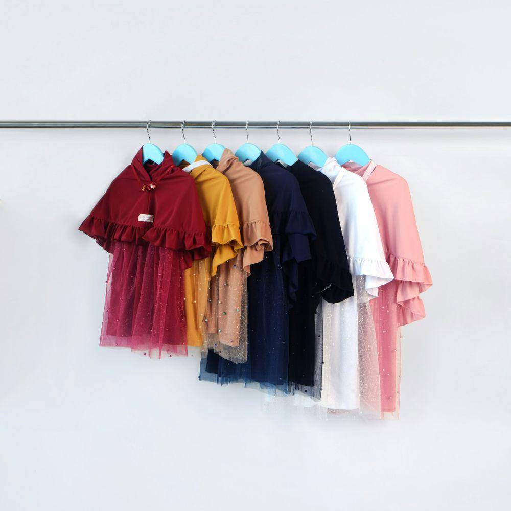 Ilustrasi baju muslim anak (unsplash.com/@anisa_flg)