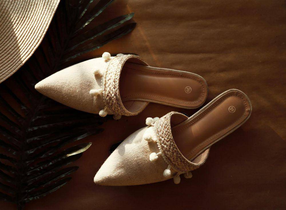 ilustrasi sepatu mules (pexels.com/Nada Bastawi)
