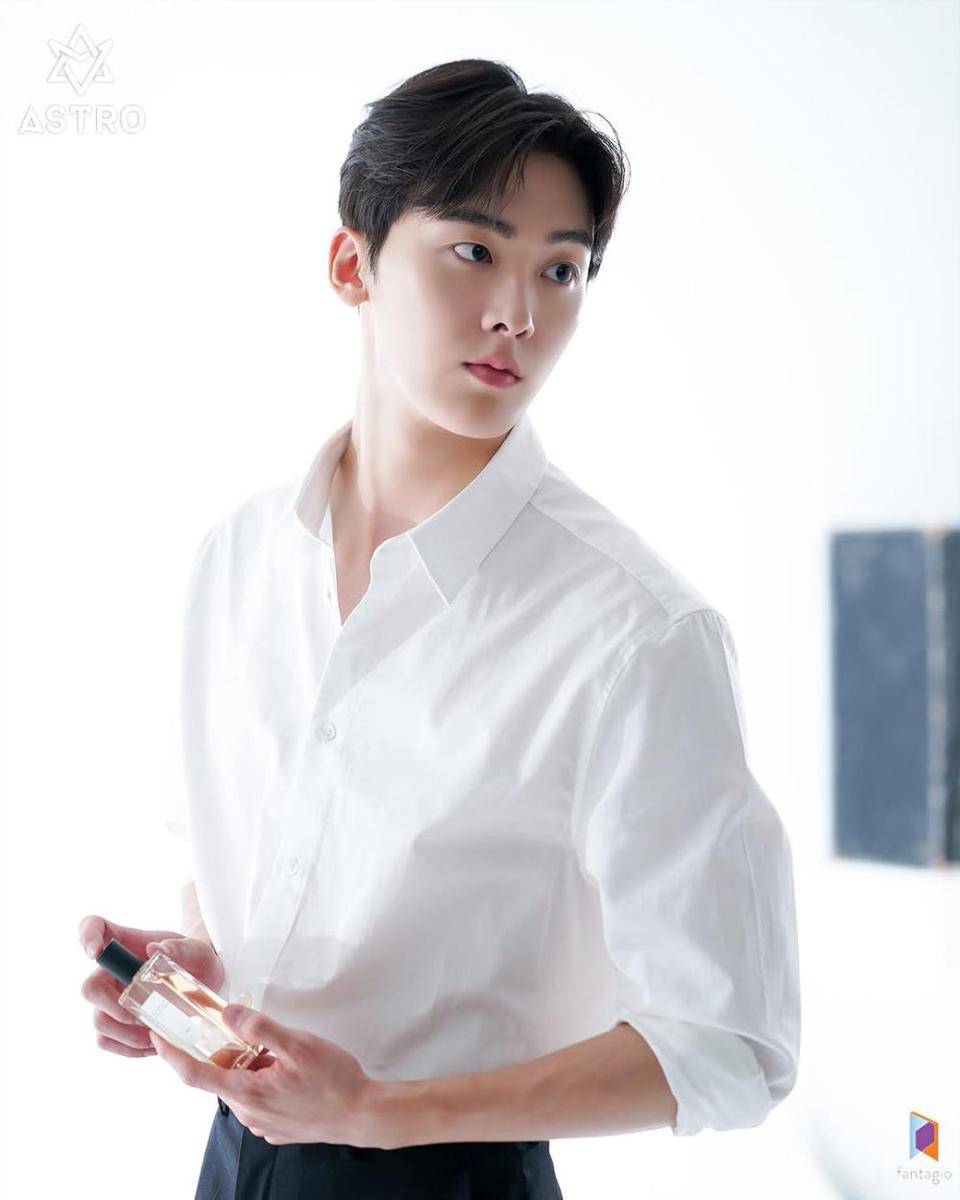 Yoon San Ha (instagram.com/fantagio_official)