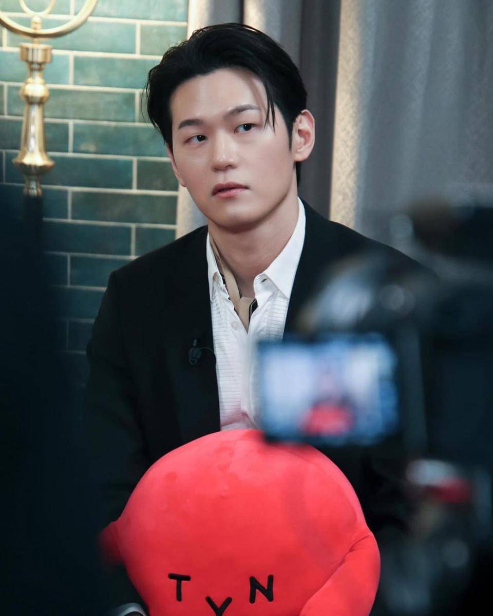 Lee Hak Joo (instagram.com/smcnc_artists)