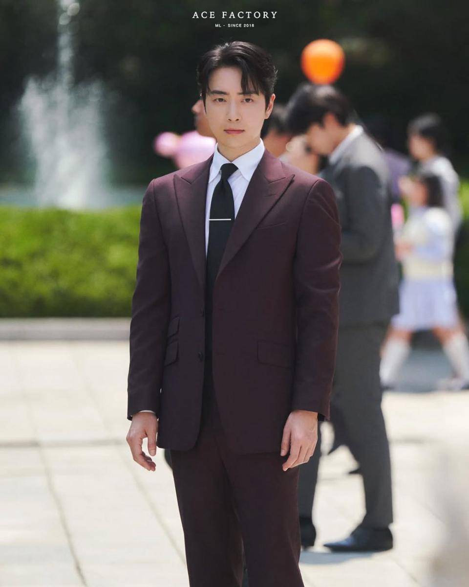 potret Lee Jun Hyuk (instagram.com/acefactory.official)