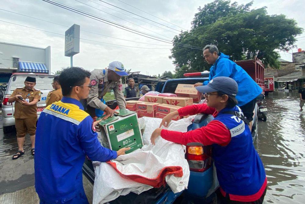 Dinsos Salurkan Logistik untuk Korban Banjir Kota Tangerang