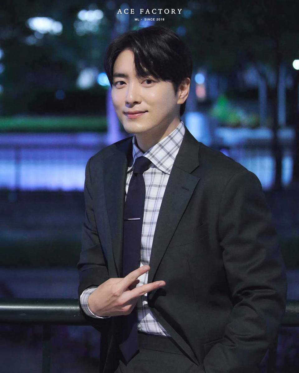 potret Lee Jun Hyuk (instagram.com/acefactory.official)