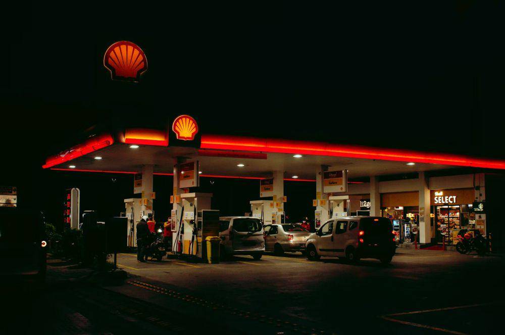 ilustrasi SPBU Shell (unsplash.com/Deniz Demirci)
