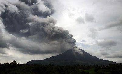 Potret Gunung Sinabung, Sumatra Utara (bskdn.kemendagri.go.id)