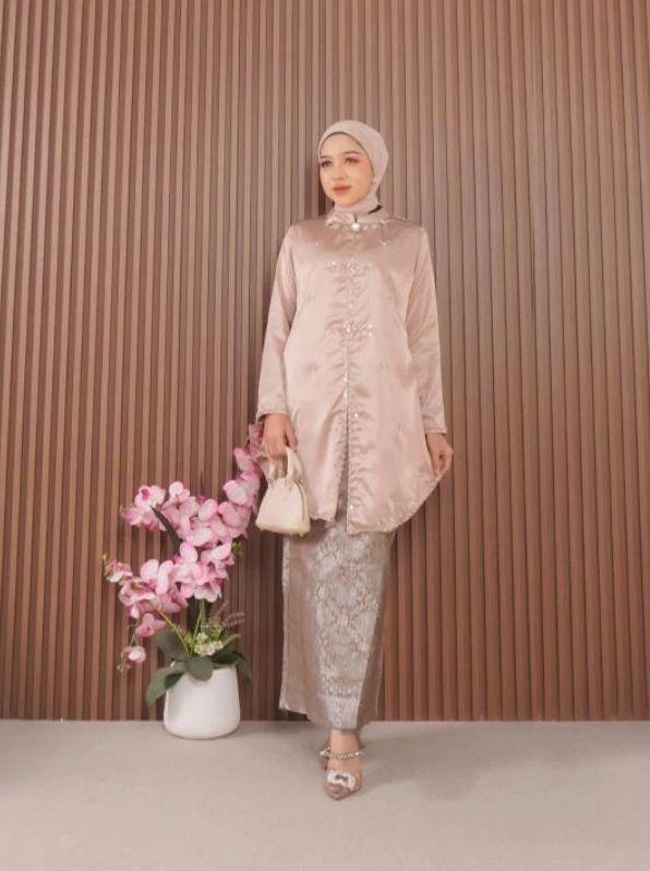 Rekomendasi Baju Kurung untuk Lebaran 2025 (shopee.co.id/FAMYS Official Shop)