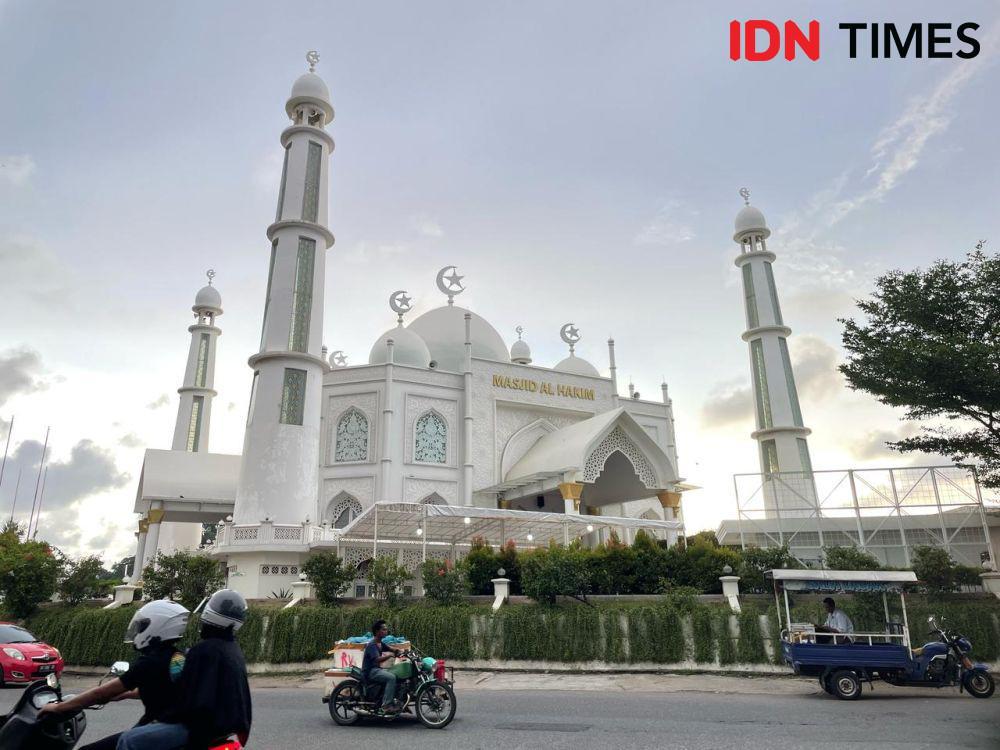 Masjid Al-Hakim, Taj Mahal-nya Padang untuk Nikmati Sunset
