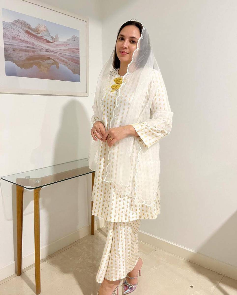 potret ide busana klasik Melayu ala Diana Danielle (instagram.com/dianadanielleb)
