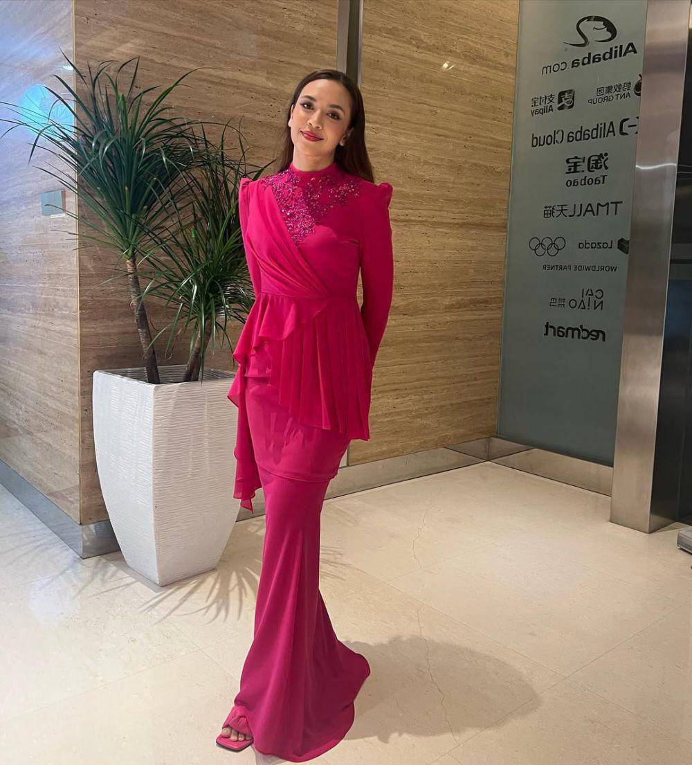 potret ide busana klasik Melayu ala Diana Danielle (instagram.com/dianadanielleb)