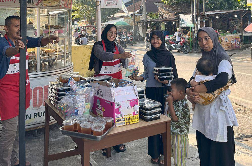 Alfamart dan Wings Group Gandeng Warteg UMKM Bantu Duafa