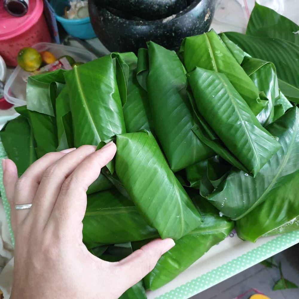 Lontong khas masyarakat Suku Dayak di Kalimantan, Luba Laya. Instagram_yeancie